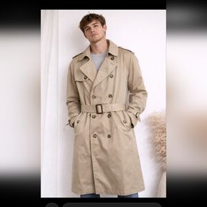Coburn Square Classic Beige Trench Coat Size 44